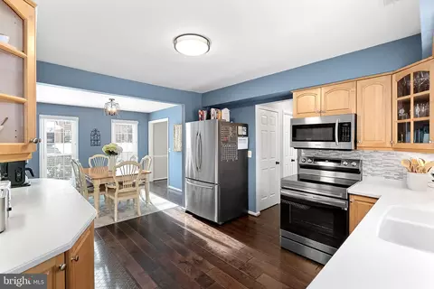 Kitchen - 120 Peyton Rd, Sterling, VA 20165 photo 3 of 3
