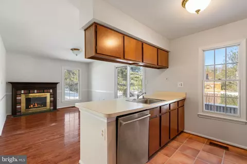1 Conoy Ct, Sterling, VA 20165 photo 11