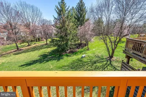 Exterior - 21170 Wildflower Sq, Ashburn, VA 20147 photo 7 of 11