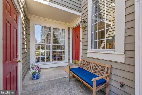 Exterior - 21170 Wildflower Sq, Ashburn, VA 20147 photo 4 of 11