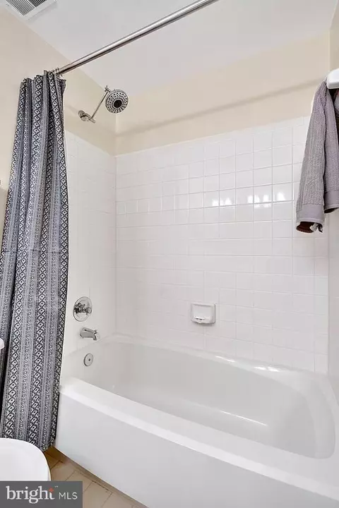 Bath - 21170 Wildflower Sq, Ashburn, VA 20147 photo 12 of 12