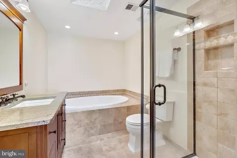 Bath - 21170 Wildflower Sq, Ashburn, VA 20147 photo 4 of 12