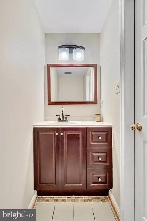 Bath - 21170 Wildflower Sq, Ashburn, VA 20147 photo 1 of 12