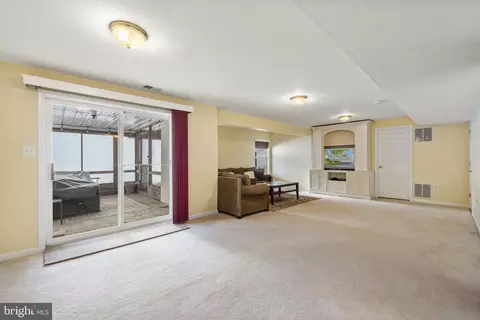 20371 Snowpoint Pl, Ashburn, VA 20147 photo 35