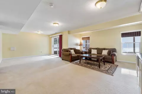 20371 Snowpoint Pl, Ashburn, VA 20147 photo 33