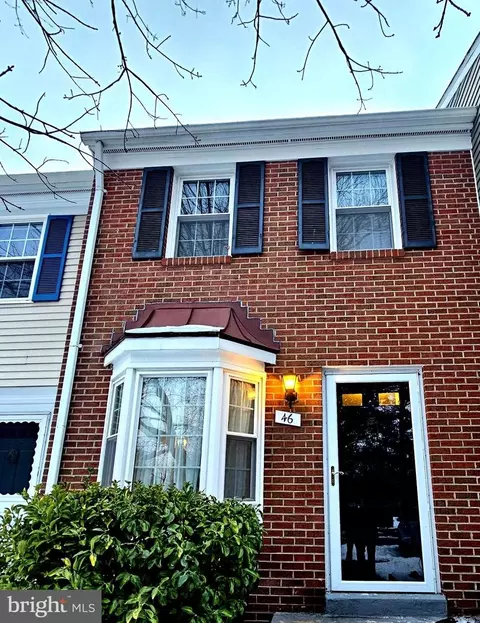 46 Dorrell Ct, Sterling, VA 20165