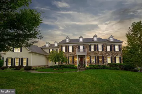 43571 World Woods Ct, Ashburn, VA 20147