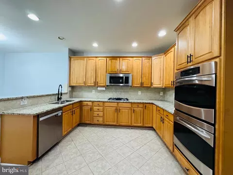 42991 Pascale Ter, Ashburn, VA 20148 photo 12