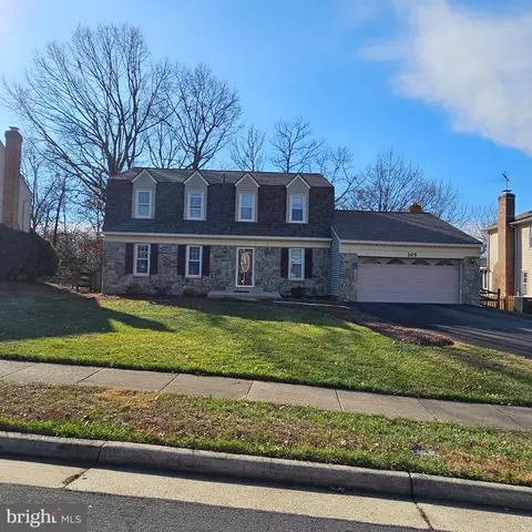 205 Autumn Olive Way, Sterling, VA 20164