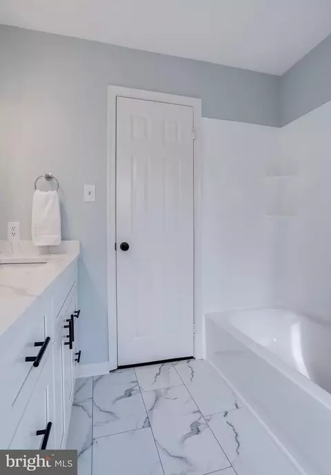 8 Thorton Ct, Sterling, VA 20165 photo 41