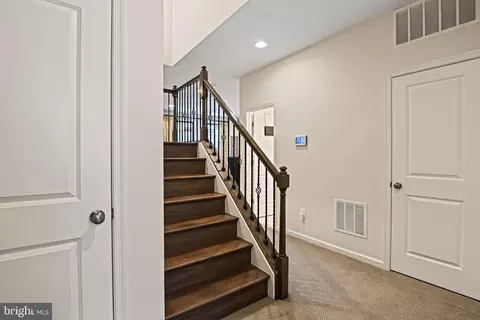 Entry Way - 42368 Alder Forest Ter, Sterling, VA 20166 photo 1 of 6
