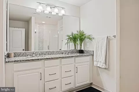 Entry Way - 42368 Alder Forest Ter, Sterling, VA 20166 photo 6 of 6