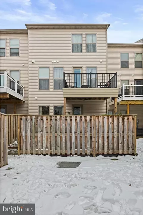 Exterior - 42368 Alder Forest Ter, Sterling, VA 20166 photo 4 of 4