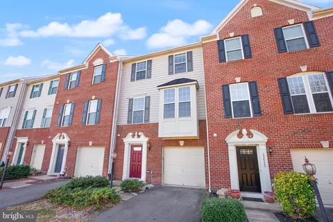 22908 Chinkapin Oak Ter, Sterling, VA 20166