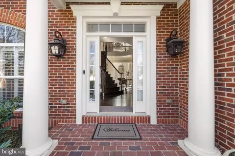 Entry Way - 22506 Pine Top Ct, Ashburn, VA 20148 photo 1 of 14