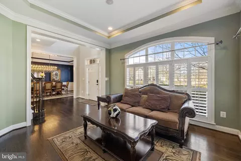 Entry Way - 22506 Pine Top Ct, Ashburn, VA 20148 photo 10 of 14