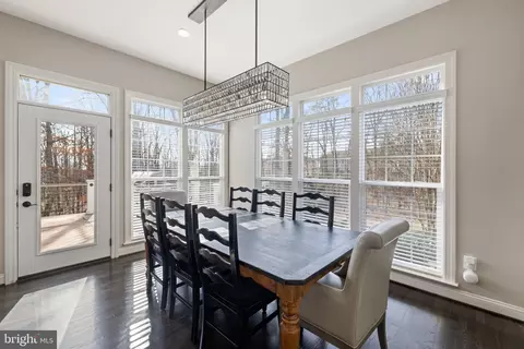 Dining - 22506 Pine Top Ct, Ashburn, VA 20148 photo 7 of 7