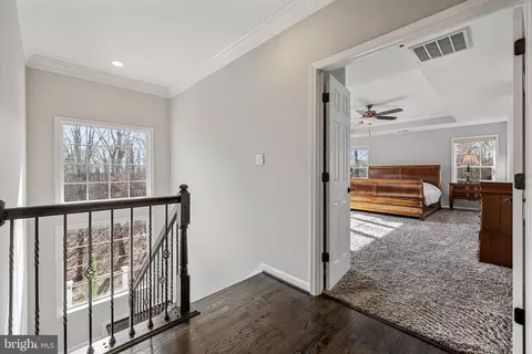 Entry Way - 22506 Pine Top Ct, Ashburn, VA 20148 photo 13 of 14