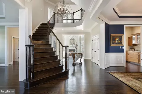 Entry Way - 22506 Pine Top Ct, Ashburn, VA 20148 photo 5 of 14