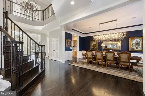 Entry Way - 22506 Pine Top Ct, Ashburn, VA 20148 photo 6 of 14