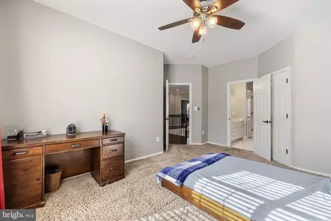 Bedroom - 22506 Pine Top Ct, Ashburn, VA 20148 photo 6 of 6
