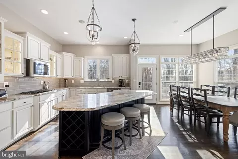 Kitchen - 22506 Pine Top Ct, Ashburn, VA 20148 photo 1 of 7