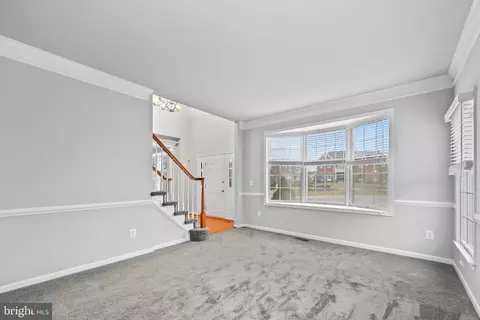 Living - 21683 Bronte Pl, Ashburn, VA 20147 photo 2 of 8