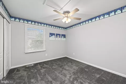 Bedroom - 21683 Bronte Pl, Ashburn, VA 20147 photo 3 of 7