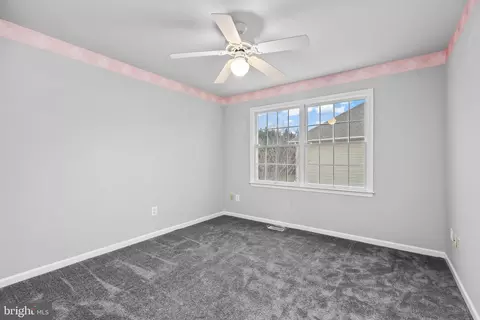 Bedroom - 21683 Bronte Pl, Ashburn, VA 20147 photo 4 of 7
