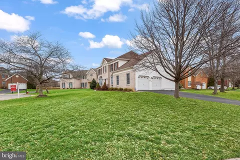 Exterior - 21683 Bronte Pl, Ashburn, VA 20147 photo 3 of 3