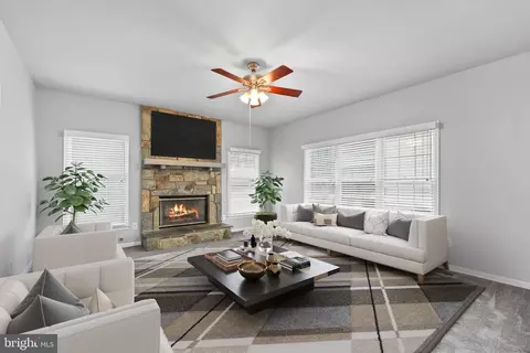 Living - 21683 Bronte Pl, Ashburn, VA 20147 photo 3 of 8