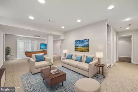 Living - 21683 Bronte Pl, Ashburn, VA 20147 photo 7 of 8