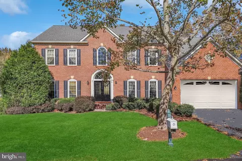 18309 Mid Ocean Pl, Leesburg, VA 20176