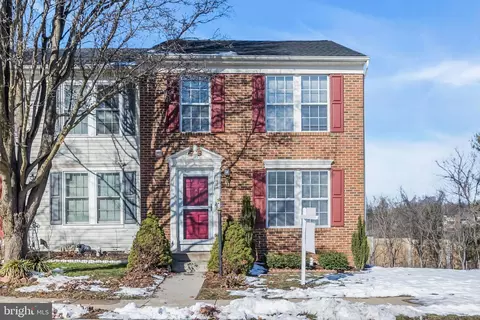 275 Shirley Sq SE, Leesburg, VA 20175