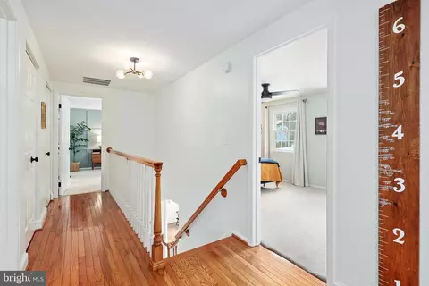 Entry Way - 114 Peyton Rd, Sterling, VA 20165 photo 6 of 6
