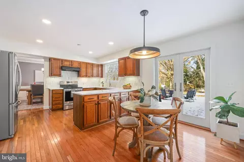 Kitchen - 114 Peyton Rd, Sterling, VA 20165 photo 1 of 5