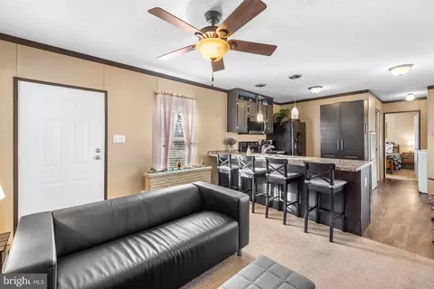 Entry Way - 39335 E Colonial Hwy E, Hamilton, VA 20158 photo 7 of 7