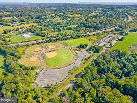 View/Area - 39335 E Colonial Hwy E, Hamilton, VA 20158 photo 3 of 3