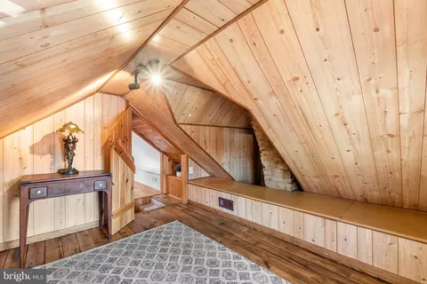 Entry Way - 39335 E Colonial Hwy E, Hamilton, VA 20158 photo 5 of 7