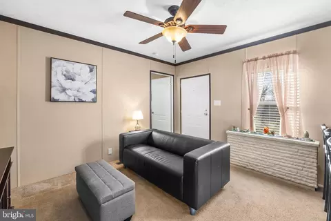 Entry Way - 39335 E Colonial Hwy E, Hamilton, VA 20158 photo 6 of 7