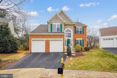 46785 Trailwood Pl, Sterling, VA 20165