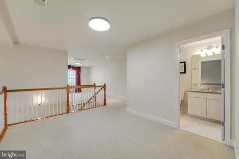 20686 Crescent Pointe Pl, Ashburn, VA 20147 photo 31