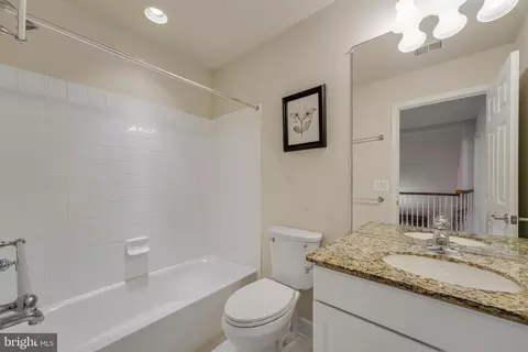 20686 Crescent Pointe Pl, Ashburn, VA 20147 photo 33