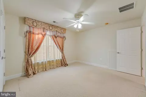 20686 Crescent Pointe Pl, Ashburn, VA 20147 photo 35
