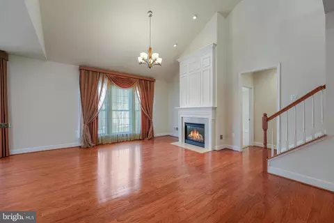 20686 Crescent Pointe Pl, Ashburn, VA 20147 photo 7