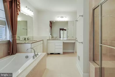 20686 Crescent Pointe Pl, Ashburn, VA 20147 photo 21