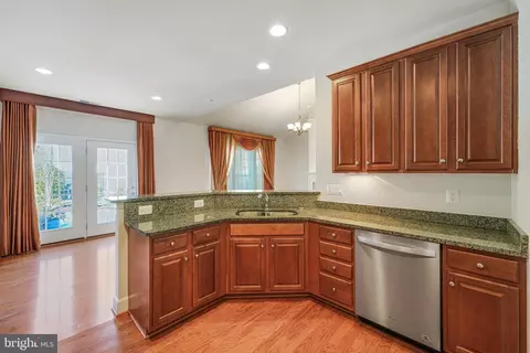 20686 Crescent Pointe Pl, Ashburn, VA 20147 photo 11