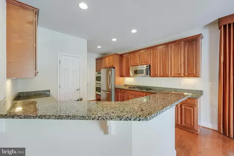 20686 Crescent Pointe Pl, Ashburn, VA 20147 photo 12