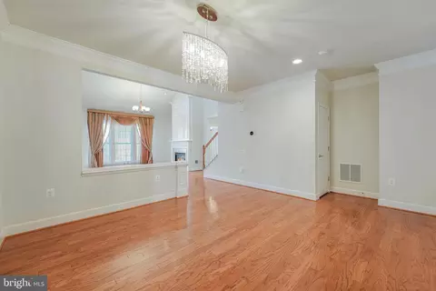 20686 Crescent Pointe Pl, Ashburn, VA 20147 photo 18