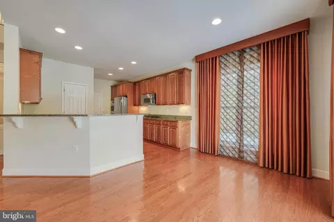 20686 Crescent Pointe Pl, Ashburn, VA 20147 photo 15